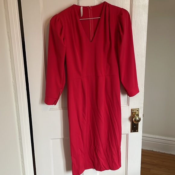 Shoulder pads and puffy sleeves! Trendy and fun midi dress. - Picture 2 of 3